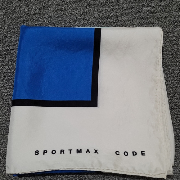 MaxMara Sportmax silk scarf - Picture 6 of 6